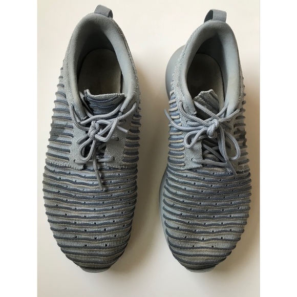 Nike Women’s Gray Roshe Two Fly Knit Running Training Sneakers Size 8 - Picture 8 of 9